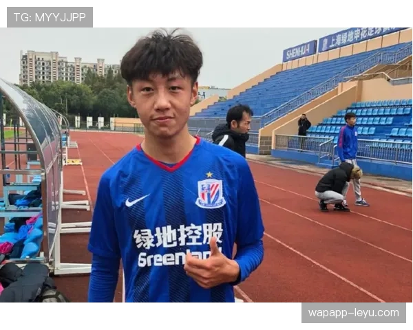 足球明星转会动态：多位球星今夏转会窗口表现稳健，备受期待